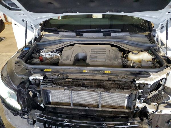2025 LAND ROVER RANGE ROVER SPORT P360 SE