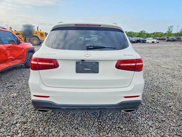 2019 MERCEDES-BENZ GLC GLC 300-4M