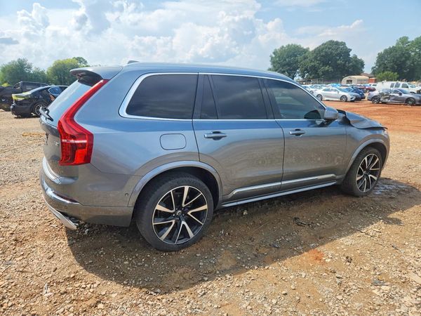 2019 VOLVO XC90