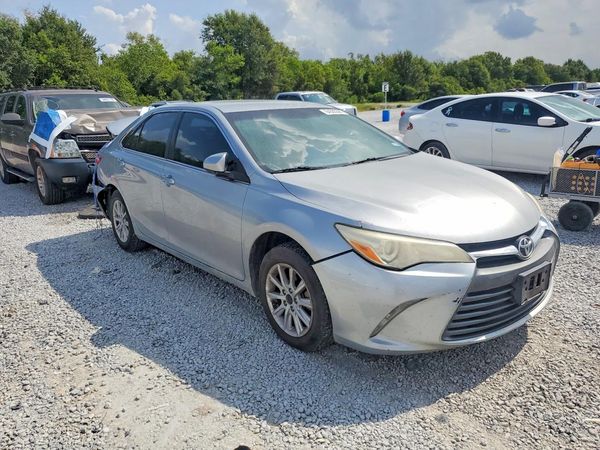 2016 TOYOTA CAMRY