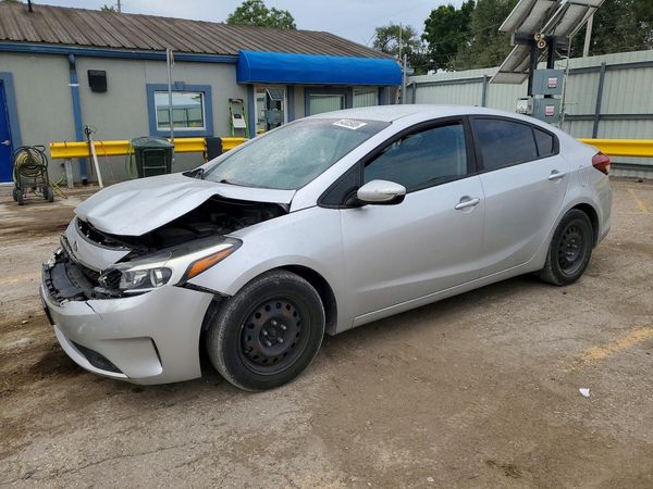 2017 KIA FORTE