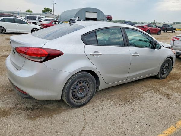 2017 KIA FORTE