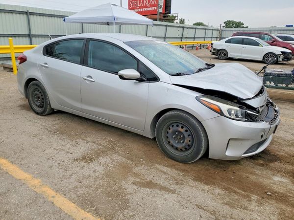 2017 KIA FORTE