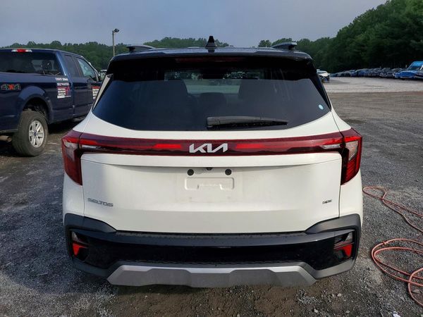 2024 KIA SELTOS S, X-Line
