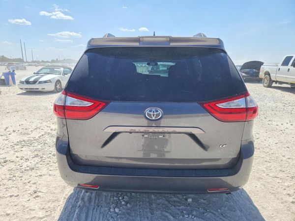 2019 TOYOTA SIENNA