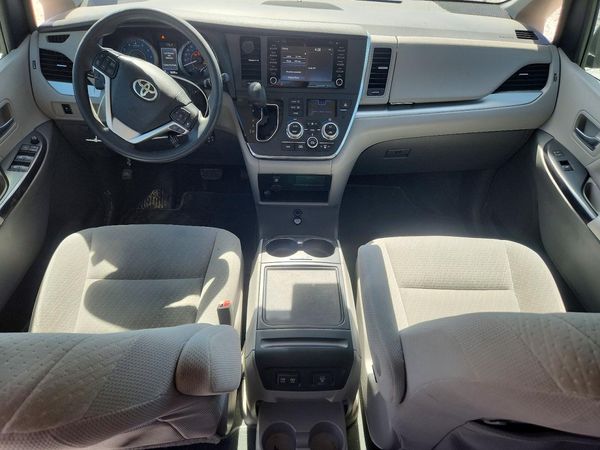 2019 TOYOTA SIENNA
