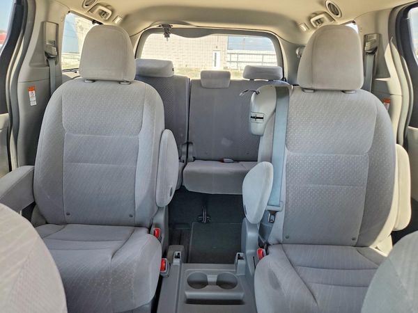 2019 TOYOTA SIENNA