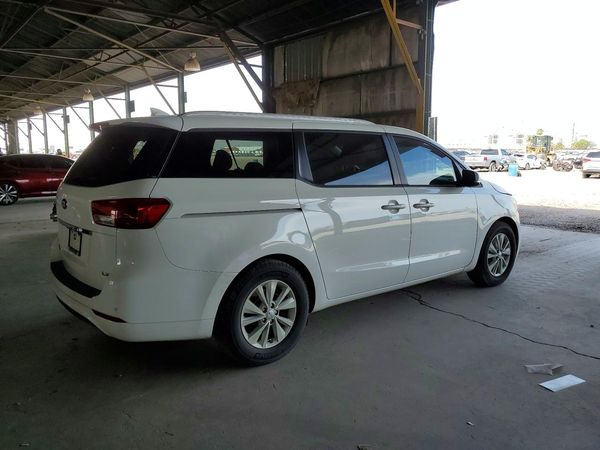 2016 KIA SEDONA LX - Middle-low