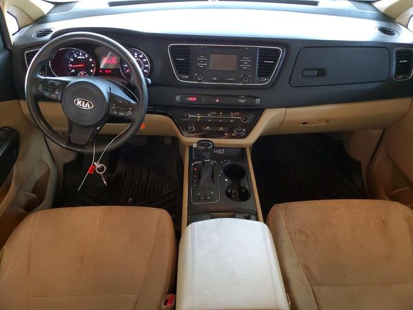 2016 KIA SEDONA LX - Middle-low