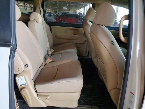 2016 KIA SEDONA LX - Middle-low