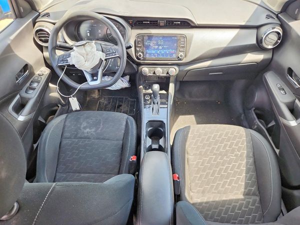 2024 NISSAN KICKS