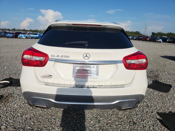 2018 MERCEDES-BENZ GLA