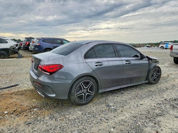 2021 MERCEDES-BENZ A A220