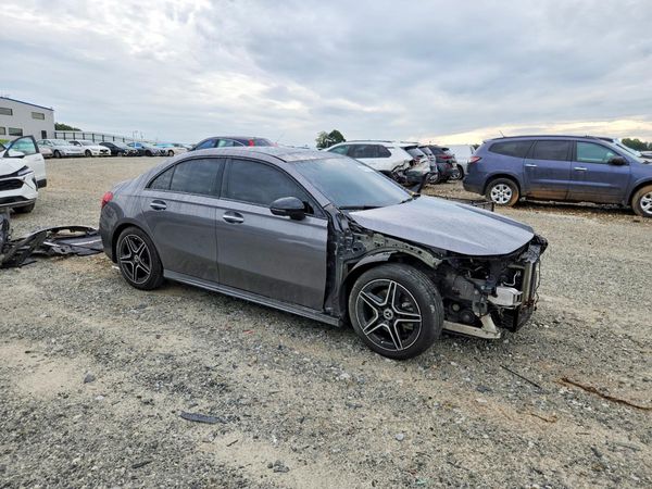 2021 MERCEDES-BENZ A A220