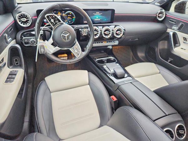 2021 MERCEDES-BENZ A A220