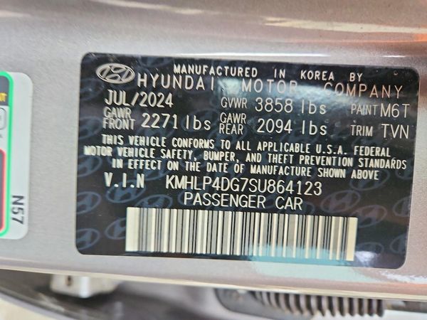 2025 HYUNDAI ELANTRA