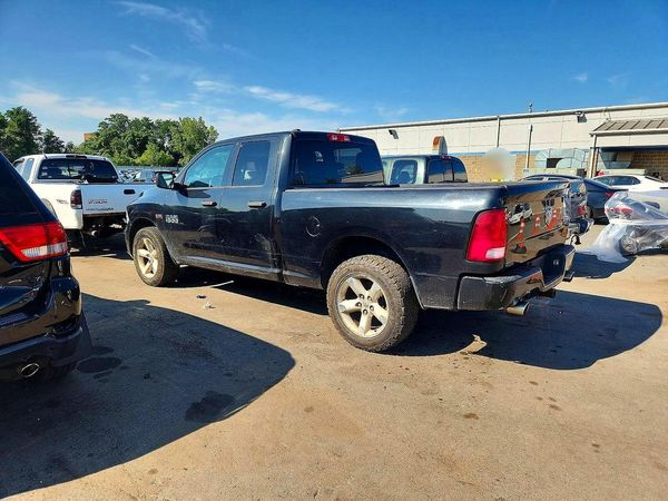 2016 RAM 1500 ST