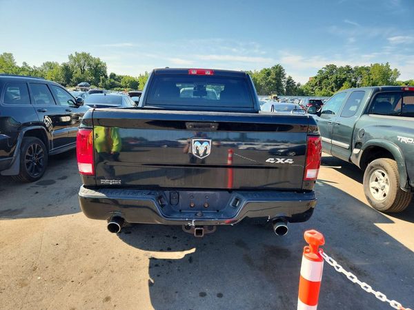 2016 RAM 1500 ST