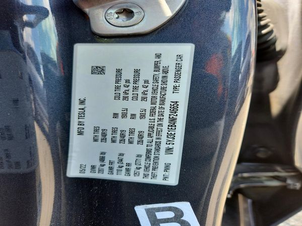 2022 TESLA MODEL 3