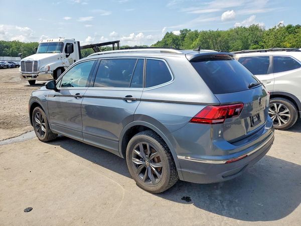 2022 VOLKSWAGEN TIGUAN 4Motion SE