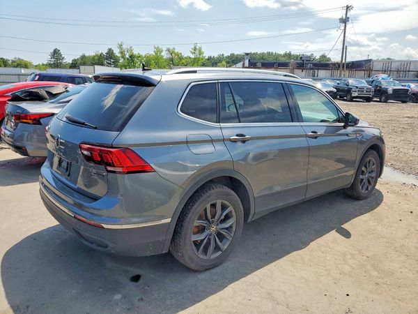 2022 VOLKSWAGEN TIGUAN 4Motion SE
