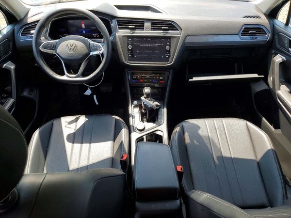2022 VOLKSWAGEN TIGUAN 4Motion SE