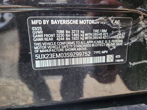 2025 BMW X7 xDrive40i