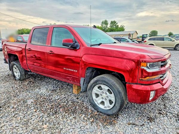 2018 CHEVROLET SILVERADO LT — Passenger 3/4