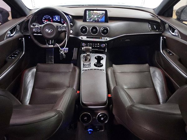 2020 KIA STINGER GT