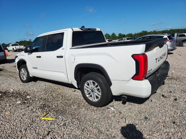 2024 TOYOTA TUNDRA SR5