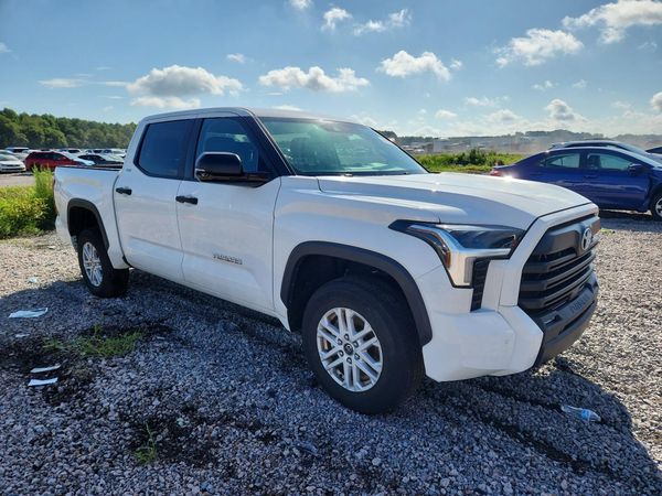 2024 TOYOTA TUNDRA SR5