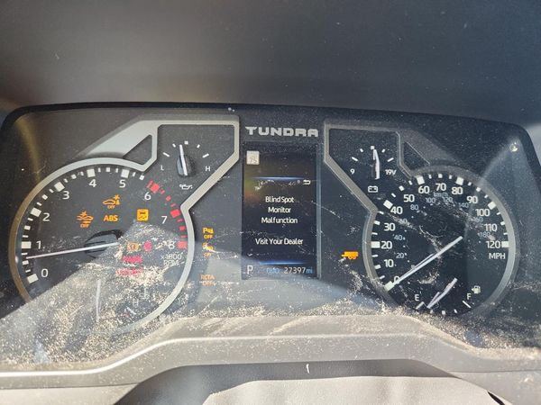 2024 TOYOTA TUNDRA SR5