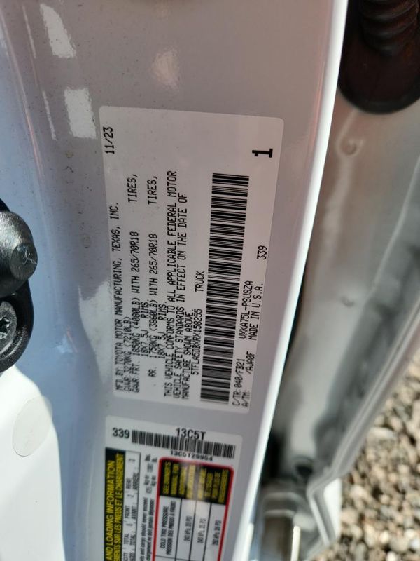 2024 TOYOTA TUNDRA SR5