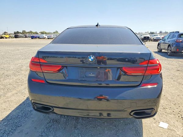 2018 BMW 740