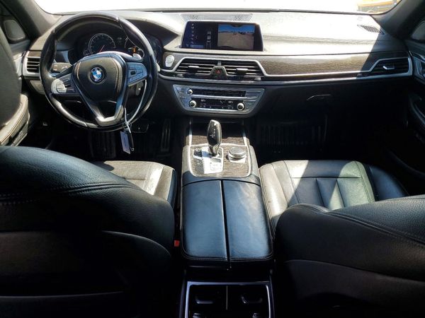 2018 BMW 740