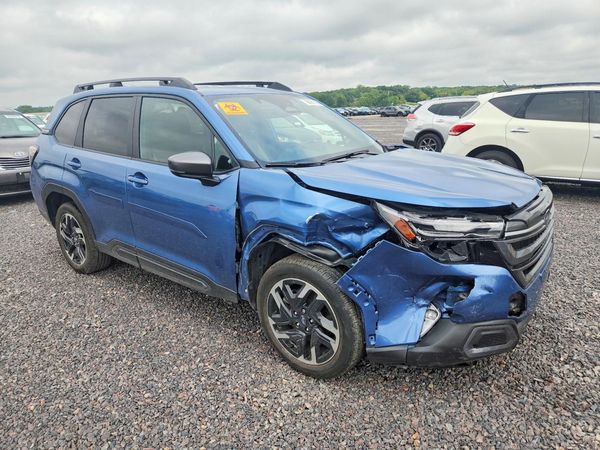 2025 SUBARU FORESTER Limited