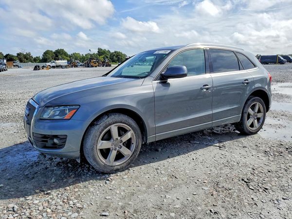 2012 AUDI Q5 Premium Plus