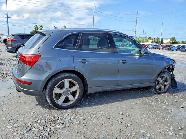 2012 AUDI Q5 Premium Plus