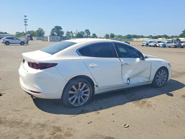 2020 MAZDA 3