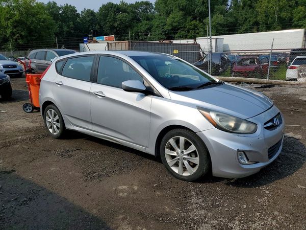 2012 HYUNDAI ACCENT