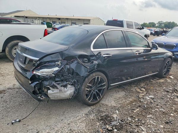 2016 MERCEDES-BENZ C C300