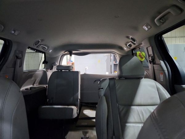2017 TOYOTA SIENNA