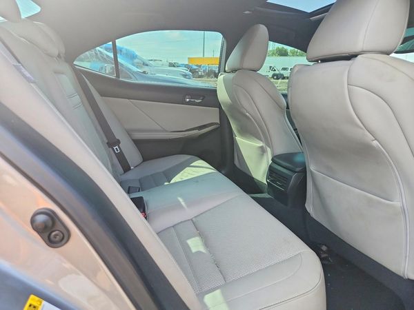 2015 LEXUS IS