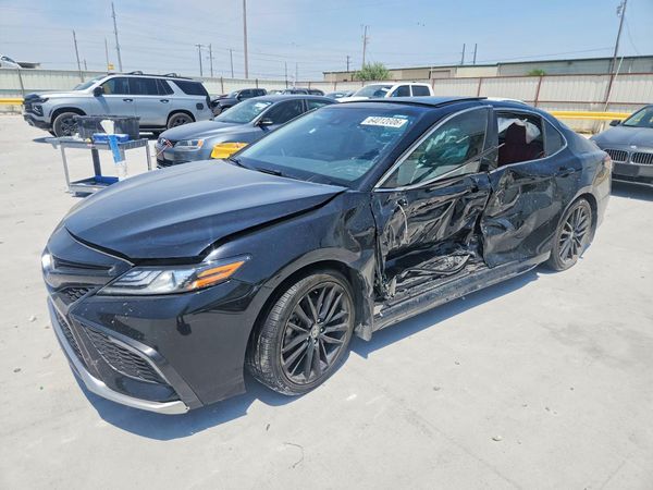 2023 TOYOTA CAMRY
