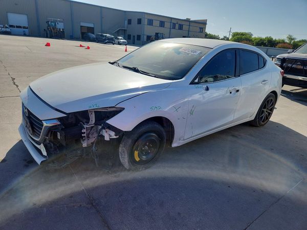 2018 MAZDA 3 Touring