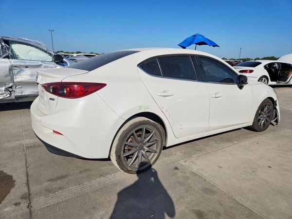 2018 MAZDA 3 Touring