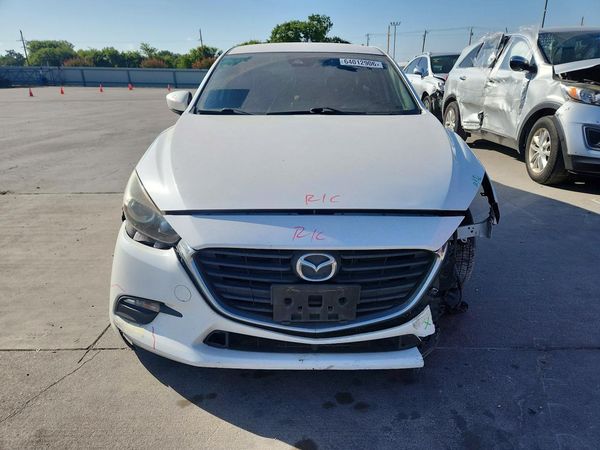 2018 MAZDA 3 Touring