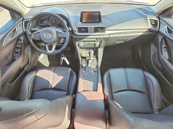 2018 MAZDA 3 Touring