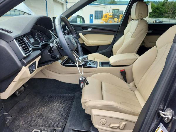2022 AUDI Q5 S Line quattro Premium