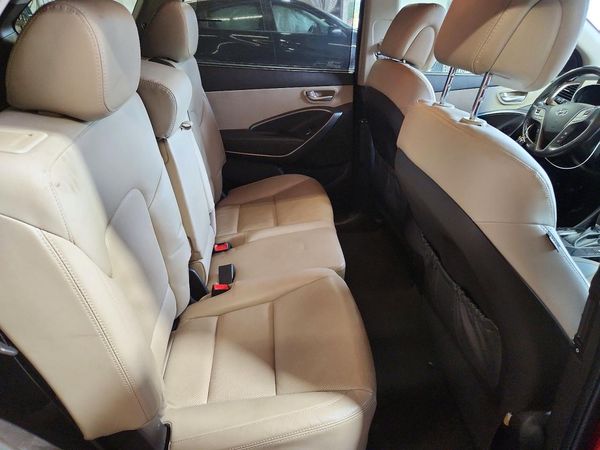 2018 HYUNDAI SANTA FE SE Premium pkg